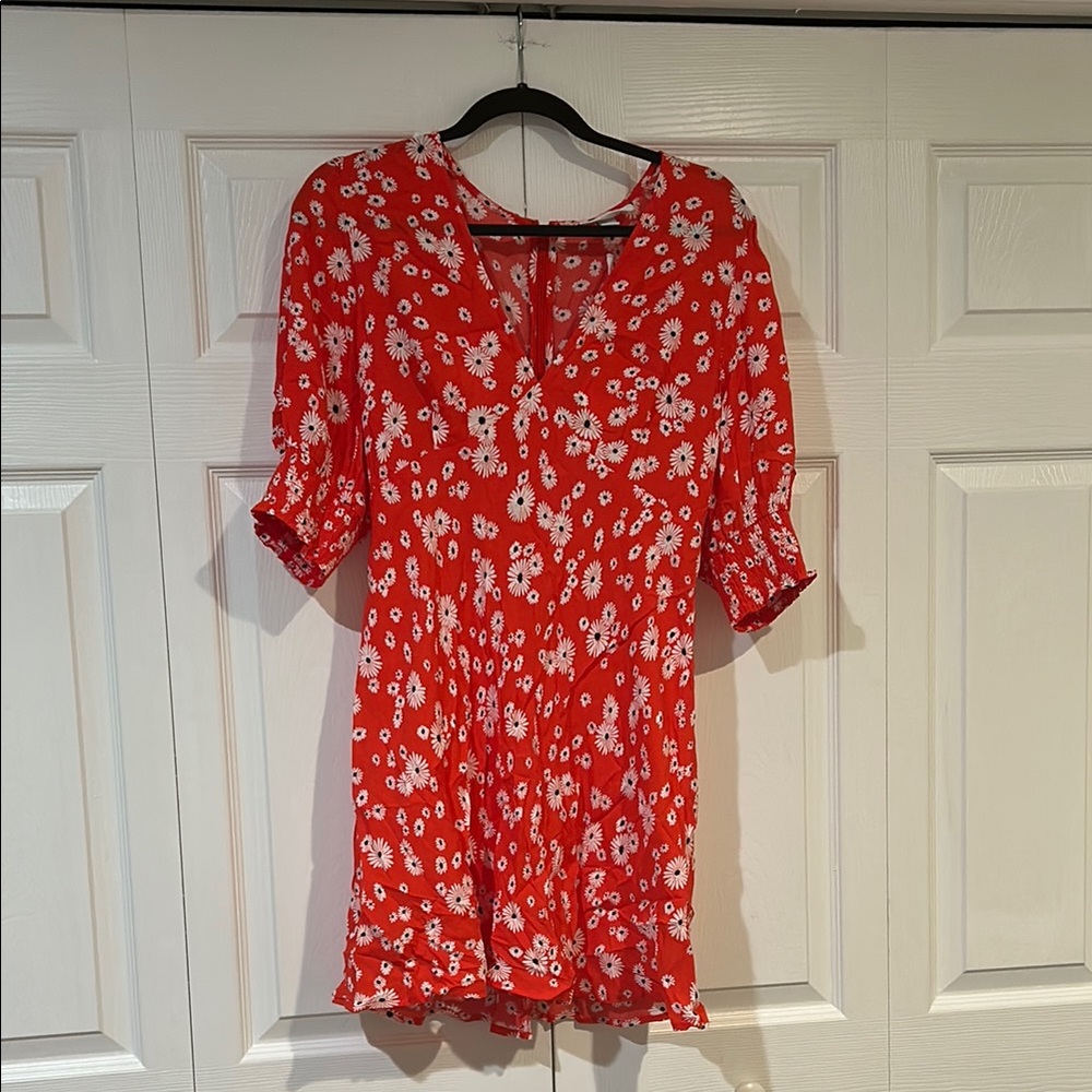 NEW WITH TAGS RIXO Red Floral Mini Dress